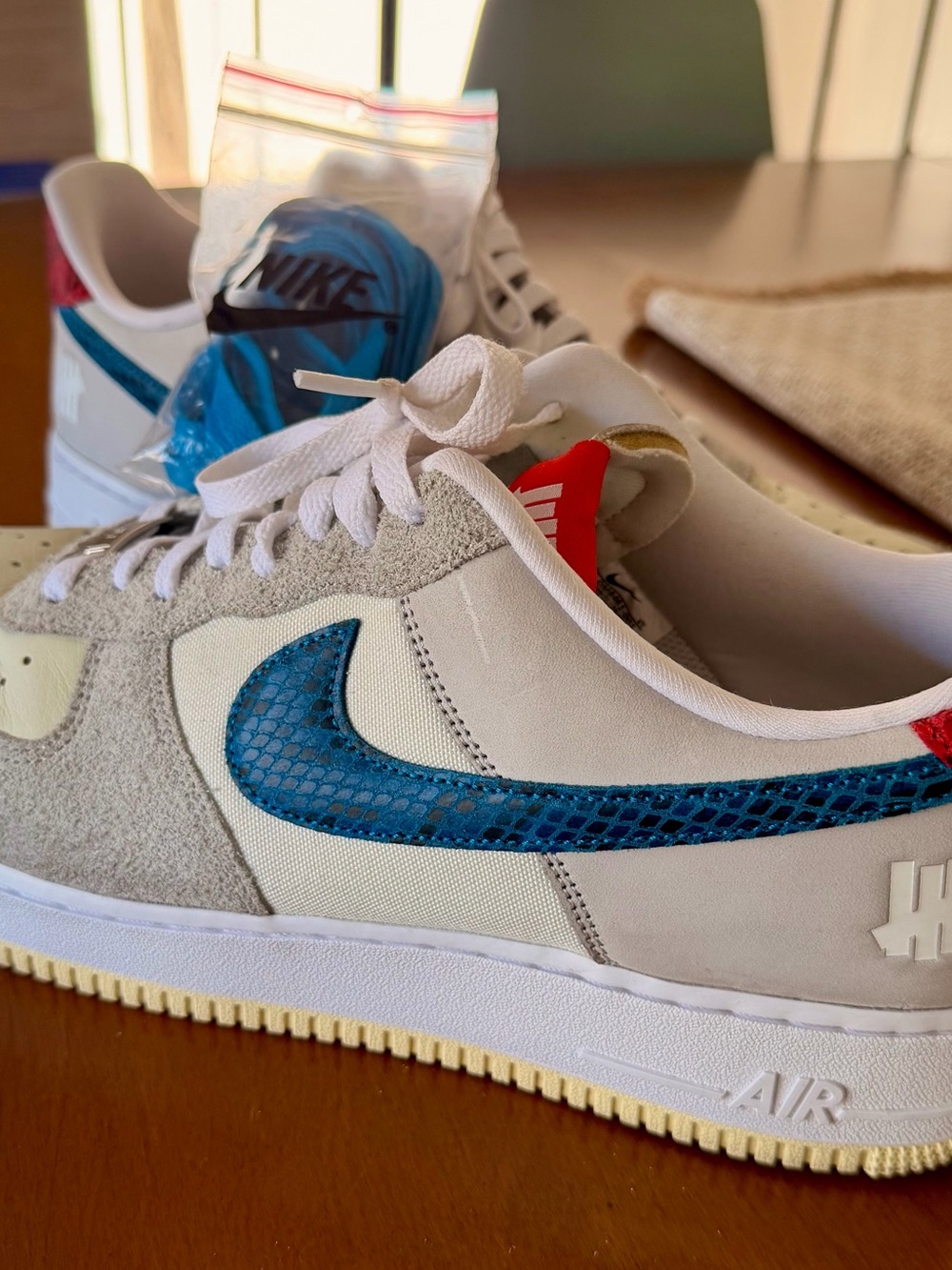 Lightly Worn | M 13 Undefeated x Nike Air Force 1 Low SP “5 On It Dunk vs. AF1”